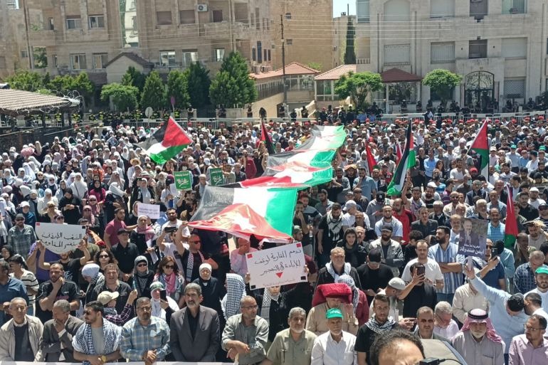 مسيرة شعبية حاشدة في عمّان تنديداً بالجرائم الإسرائيلية في غزة ودعماً للمقاومة الفلسطينية