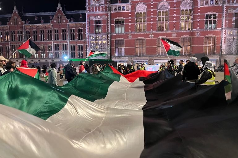 طلاب جامعة أمستردام ينظمون مخيمًا للتضامن مع غزة ويطالبون بقطع العلاقات مع الاحتلال