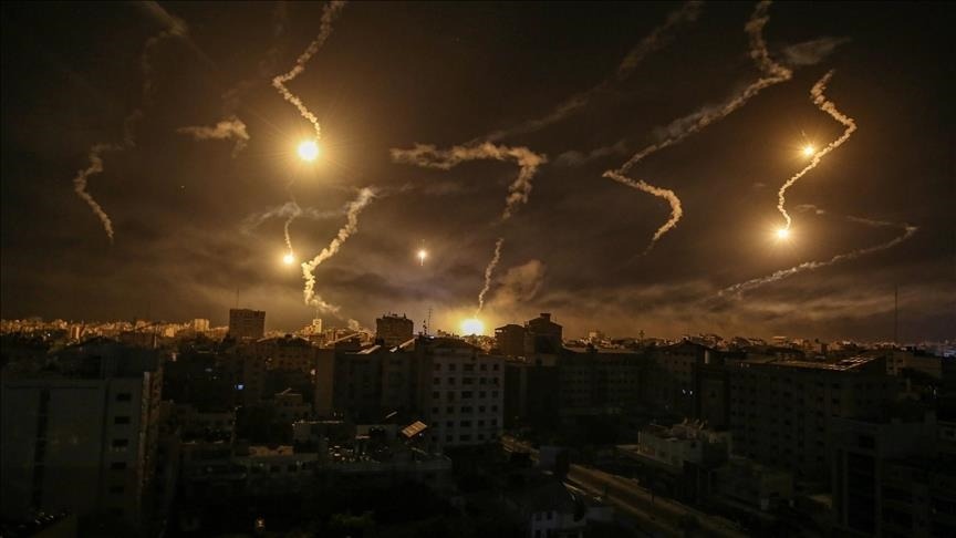 Continuing Airstrikes Inflict Casualties in Gaza for 32nd Consecutive Day