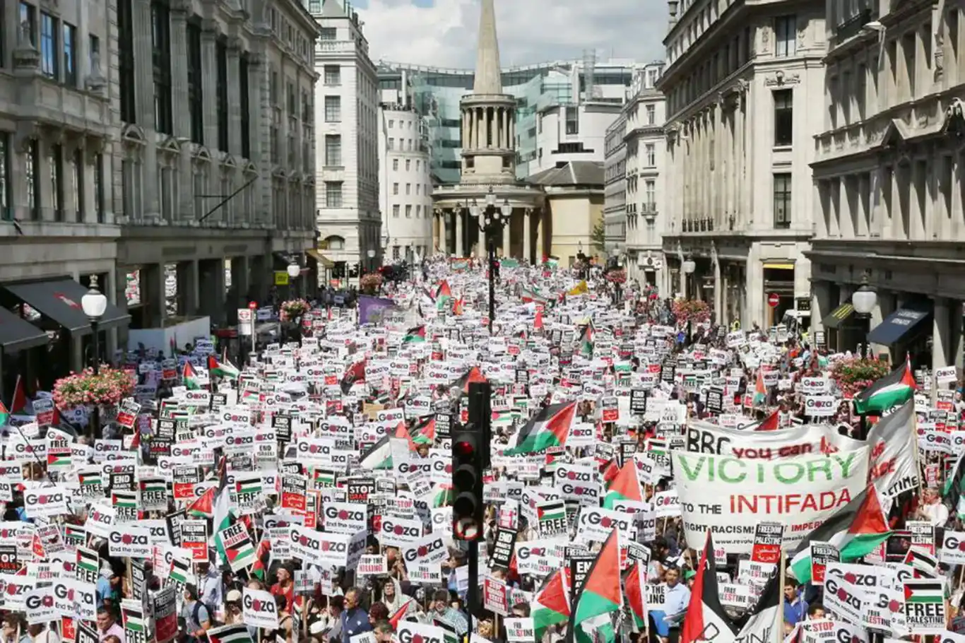 إنكلترا..احتجاجات بمئات الآلاف في لندن للمطالبة بوقف المجازر الصهيونية