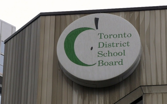 ٹورنٹو کے اسکول بورڈ نے متفقہ طور پر اسکولوں میں اسلامو فوبیا سے نمٹنے کے لیے ایک نئی حکمت عملی کا آغاز کیا۔