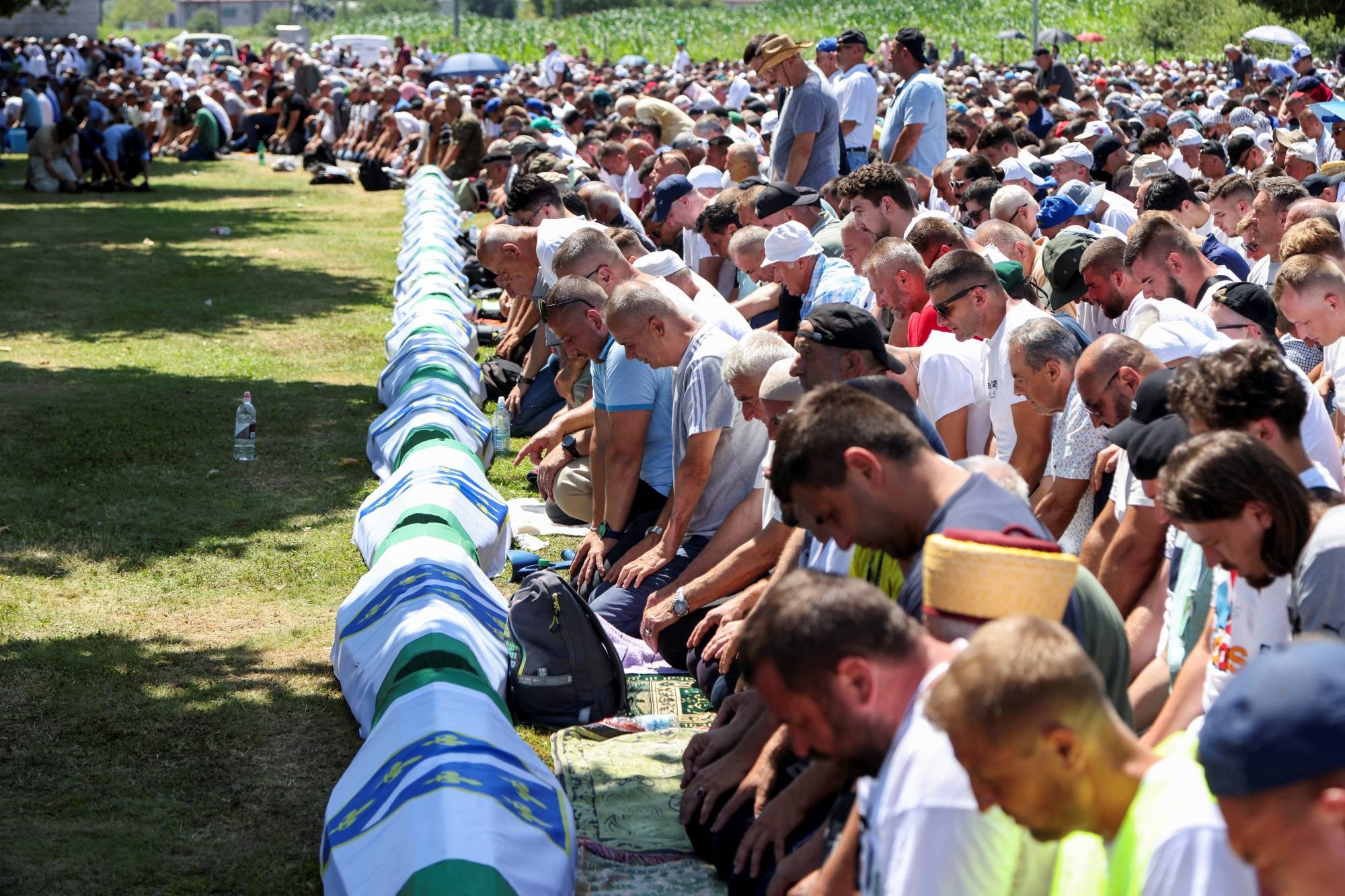 Bosnia: Muslims Commemorate Srebrenica Massacre