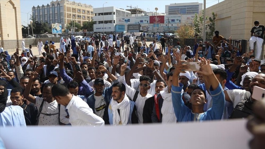 نواكشوط.. المئات يتظاهرون تضامناً مع غزة وينتقدون صمت العالم تجاه 