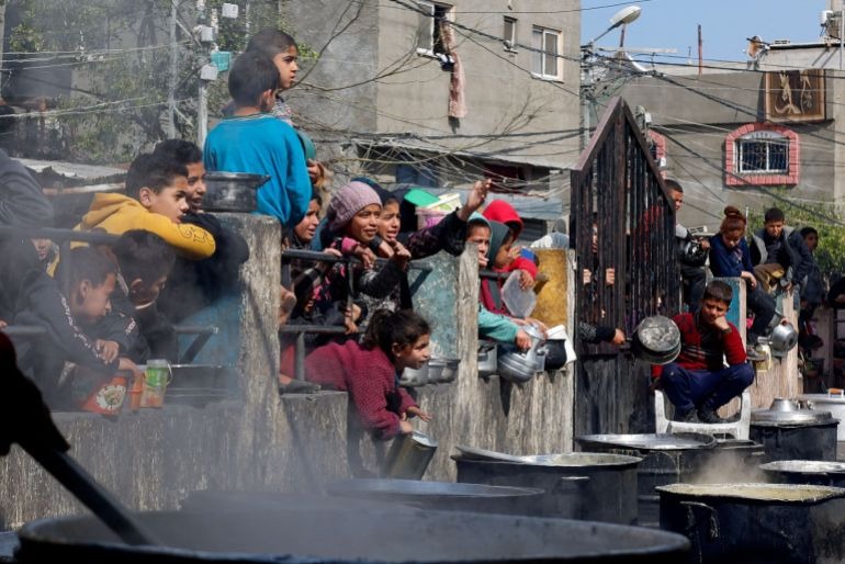الهلال الأحمر الفلسطيني: وقوع حالات وفاة بسبب الجوع ونقص الغذاء في غزة 