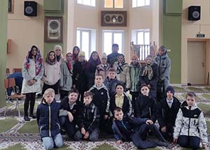 Знакомство с религией Ислам. В Красноярской соборной мечети состоялась экскурсия для учеников школы