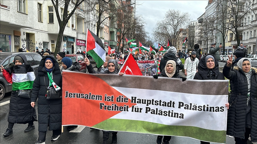 برلين: مظاهرة تضامنية مع فلسطين تنديدًا بالوضع الإنساني والإبادة الجماعية والحصار في غزة