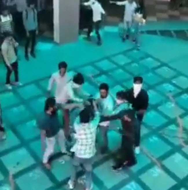 الهند.. «هندوتفا» يهاجمون الطلاب المسلمين في كلية سورات بولاية غوجارات